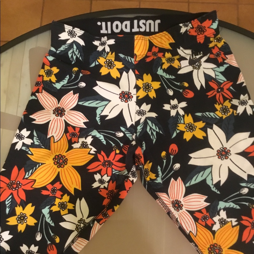Nike leggings floral pattern size XS
